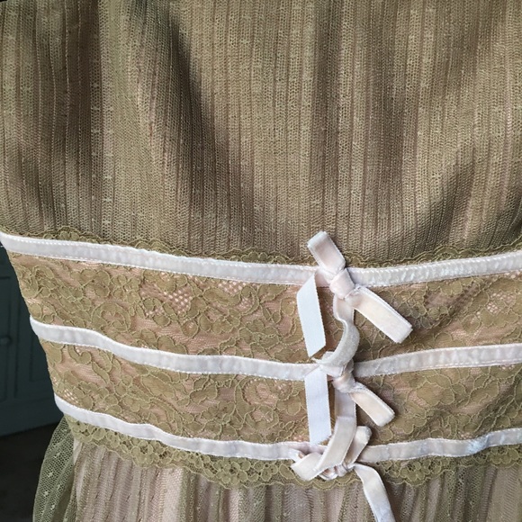 Betsy Johnson Dress - Picture 9 of 10